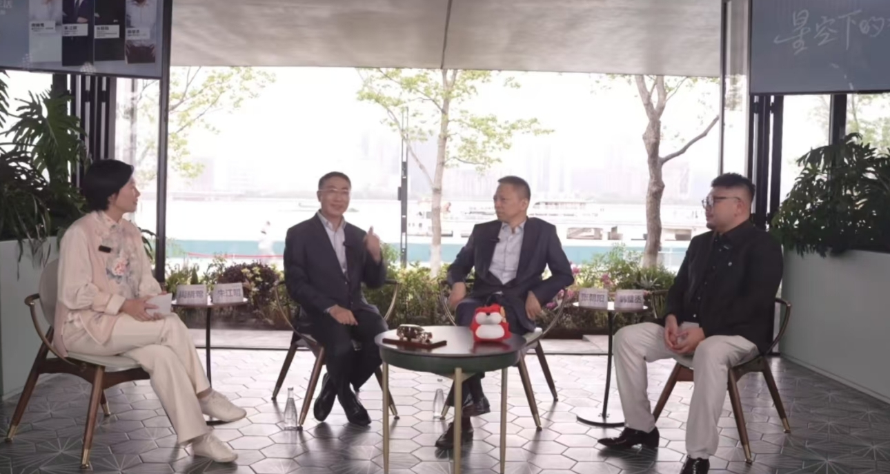 朱江明的星空对话，4月高光表现的背后：技术必须“接地气”
