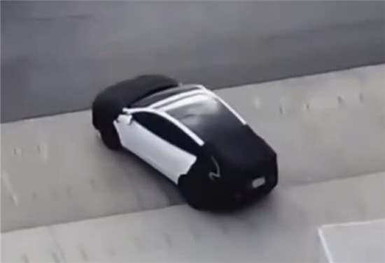 或售15-17万元 特斯拉Model Y新车型谍照